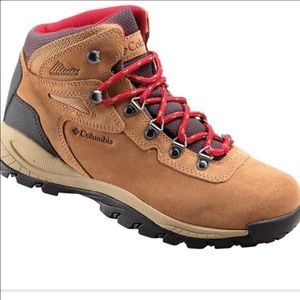 Columbia Waterproof Hiking Boot - Women’s 8